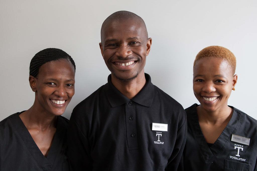 Triangle Luxury Suites By Totalstay Kaapstad Buitenkant foto