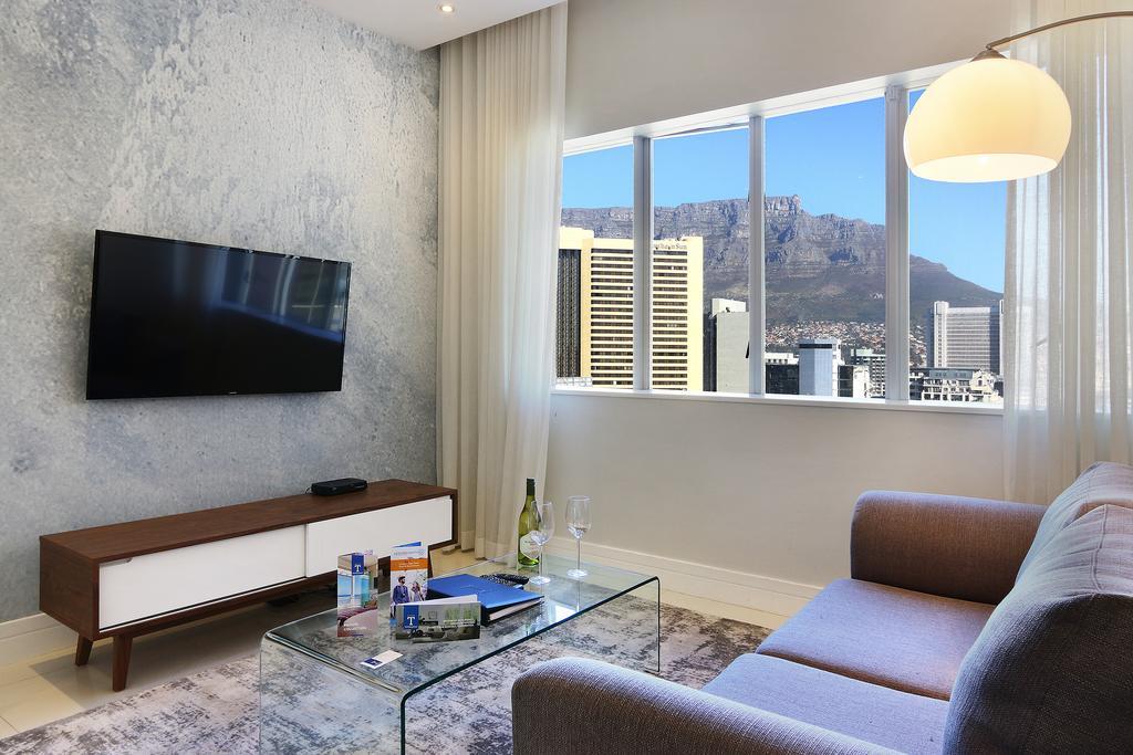 Triangle Luxury Suites By Totalstay Kaapstad Buitenkant foto