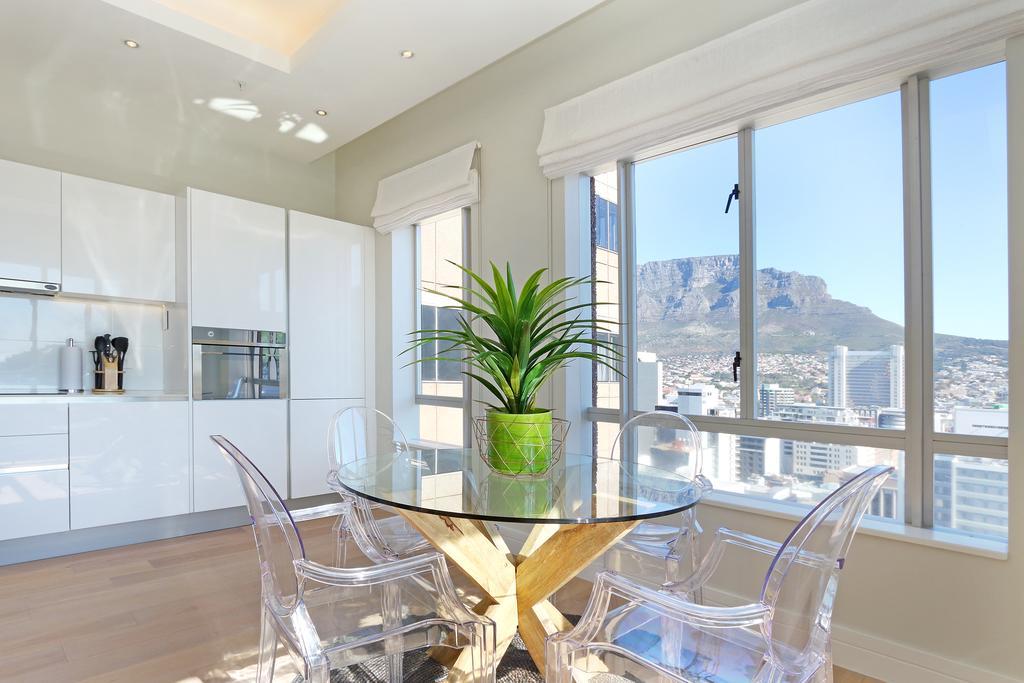 Triangle Luxury Suites By Totalstay Kaapstad Buitenkant foto