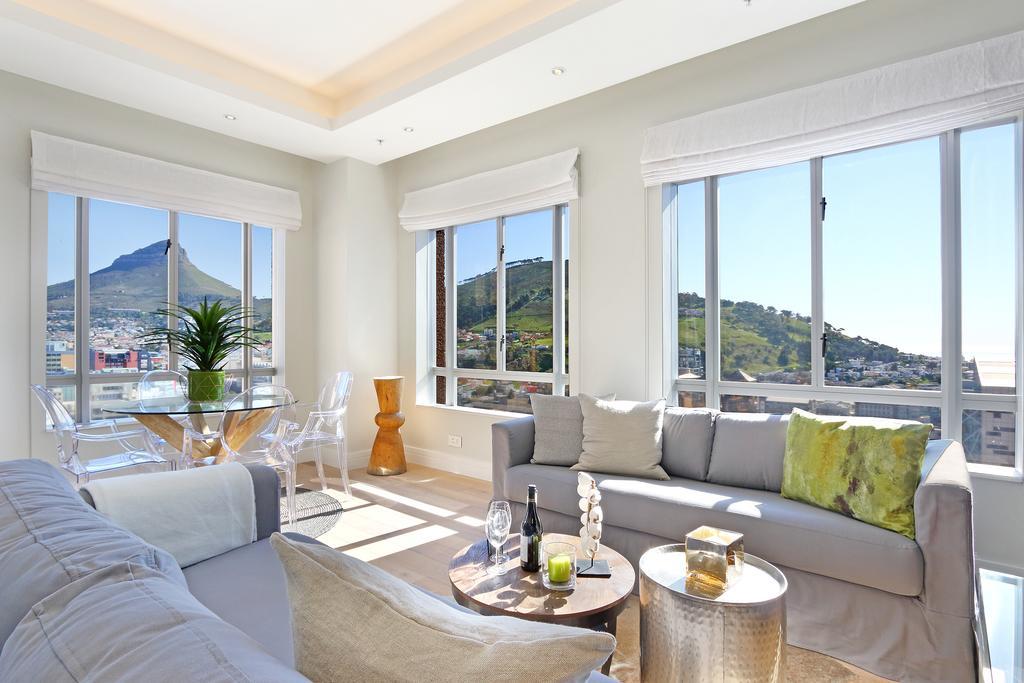 Triangle Luxury Suites By Totalstay Kaapstad Buitenkant foto