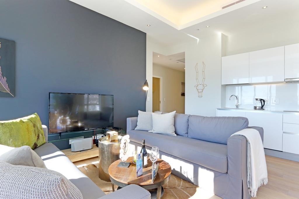 Triangle Luxury Suites By Totalstay Kaapstad Buitenkant foto