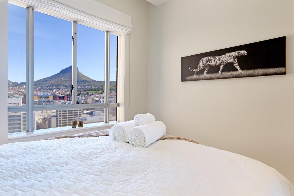 Triangle Luxury Suites By Totalstay Kaapstad Buitenkant foto