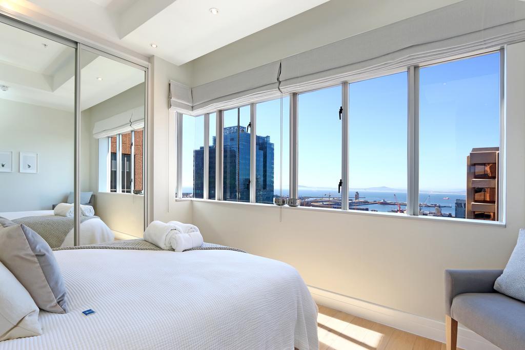 Triangle Luxury Suites By Totalstay Kaapstad Buitenkant foto