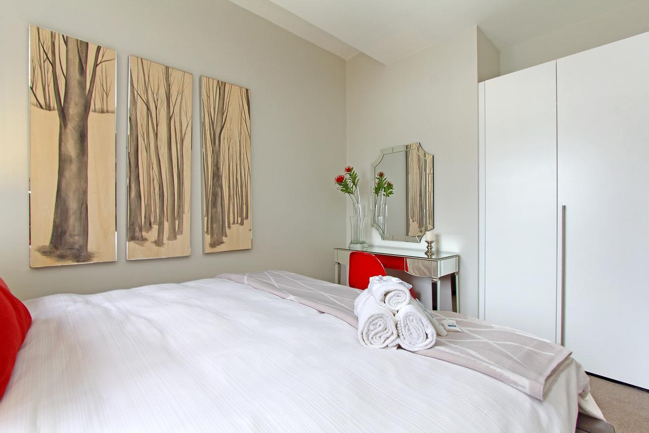 Triangle Luxury Suites By Totalstay Kaapstad Buitenkant foto