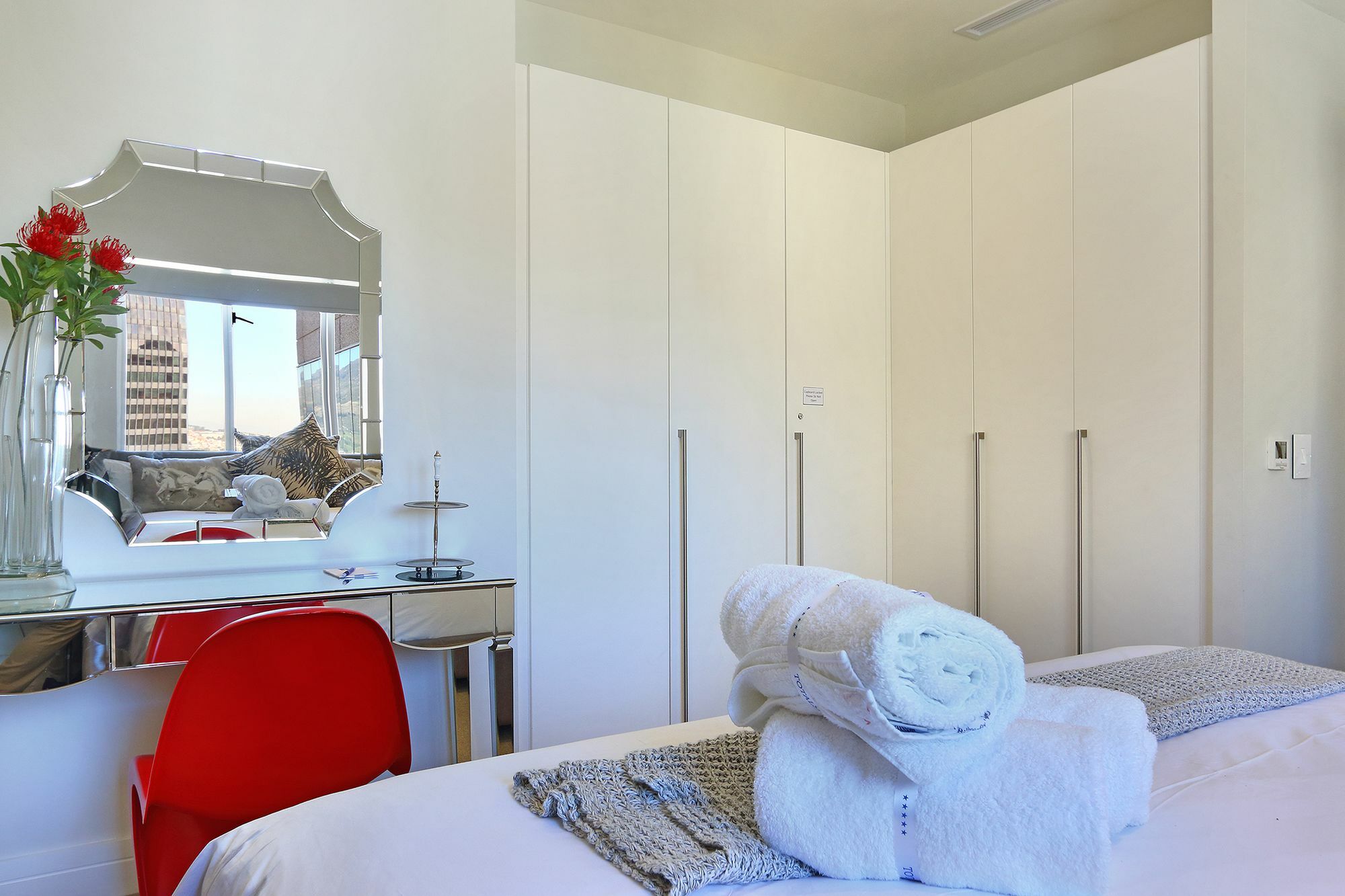 Triangle Luxury Suites By Totalstay Kaapstad Buitenkant foto