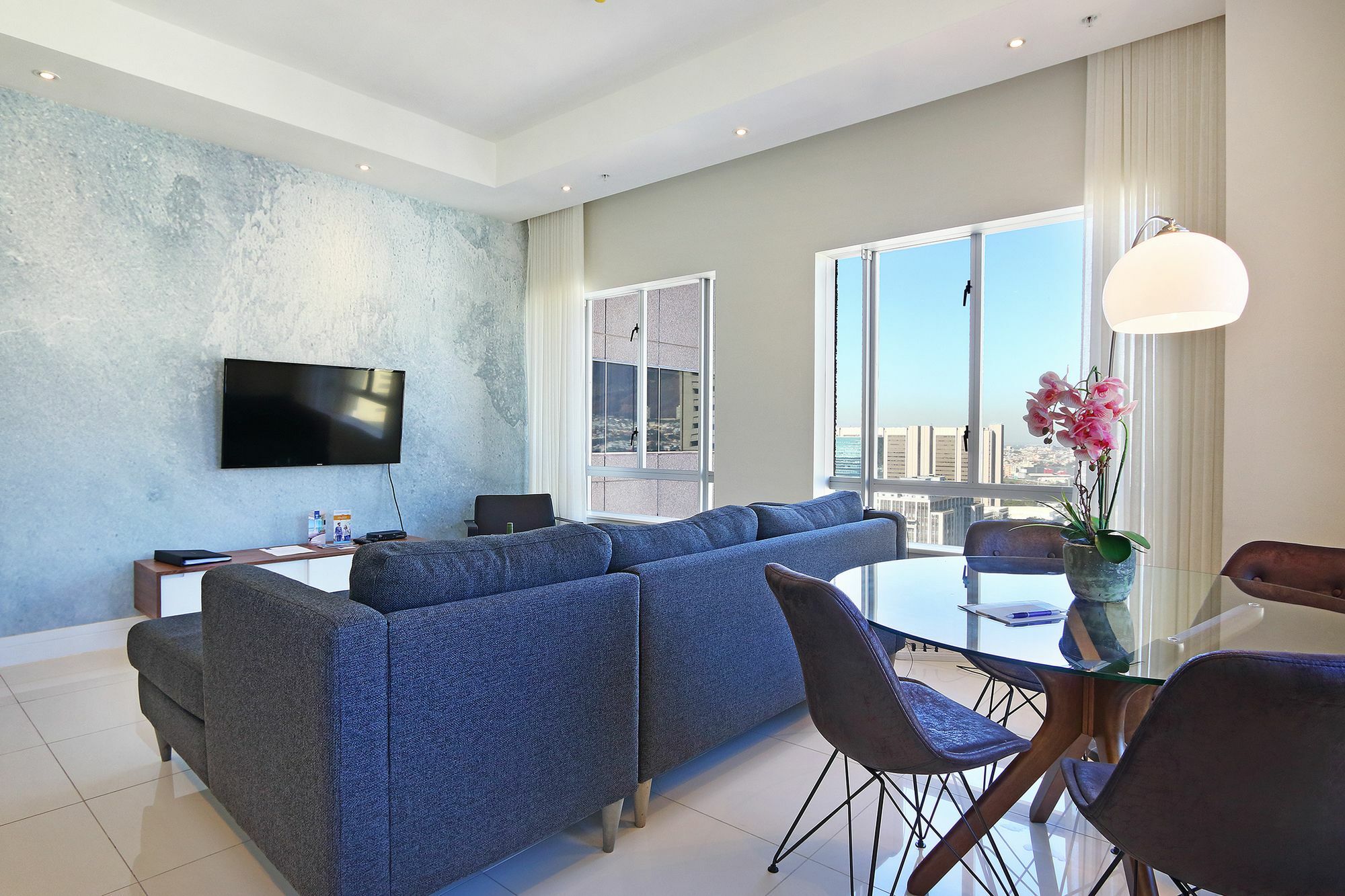 Triangle Luxury Suites By Totalstay Kaapstad Buitenkant foto