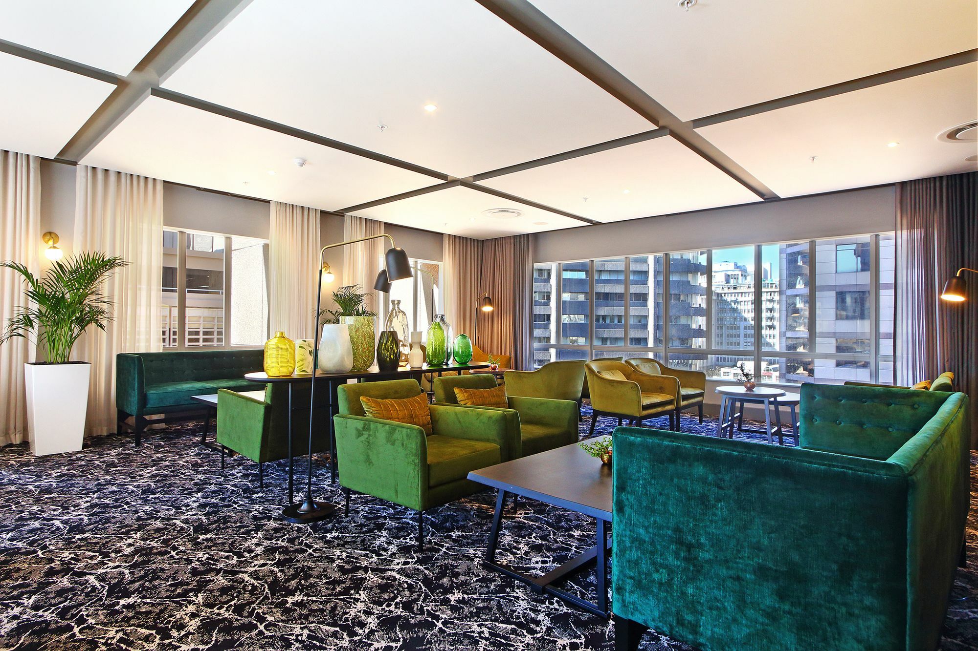 Triangle Luxury Suites By Totalstay Kaapstad Buitenkant foto